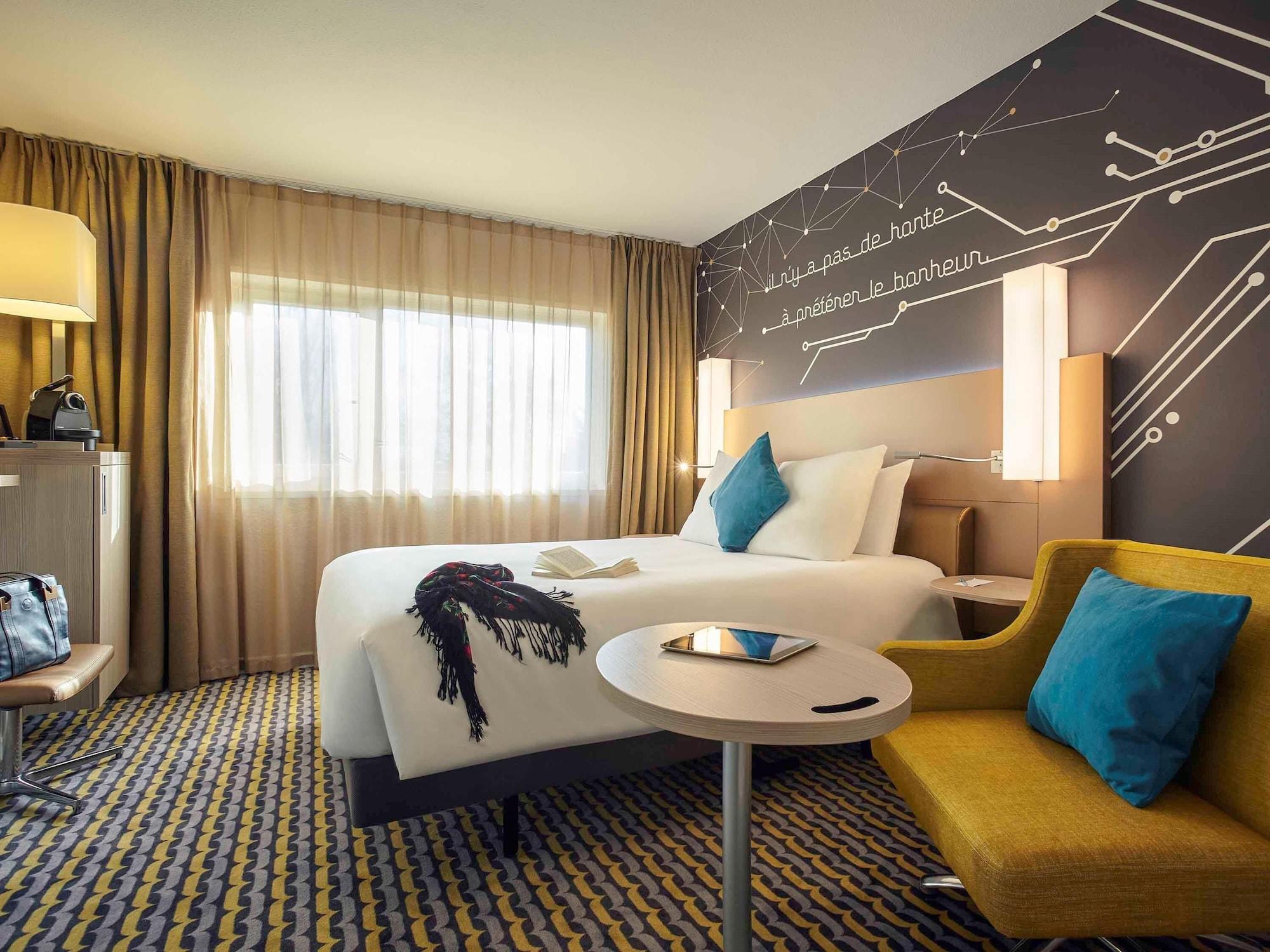 Mercure Paris Sud Les Ulis-Courtaboeuf Bagian luar foto