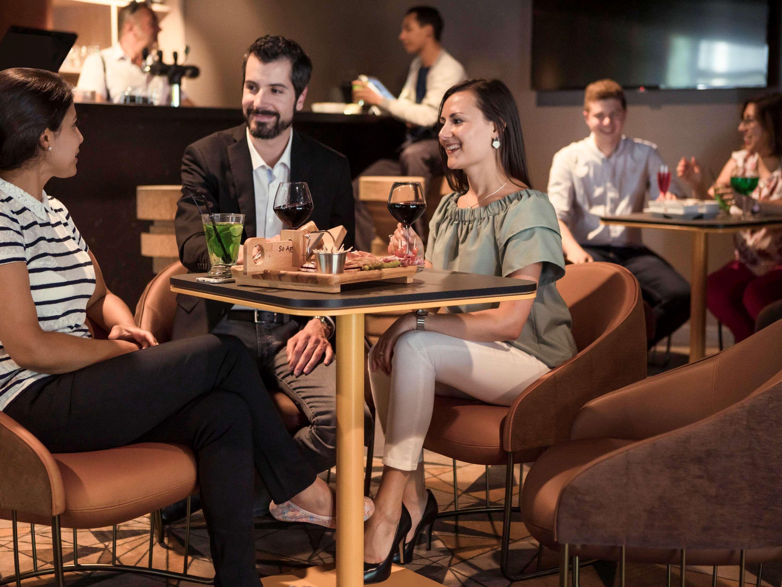 Mercure Paris Sud Les Ulis-Courtaboeuf Bagian luar foto