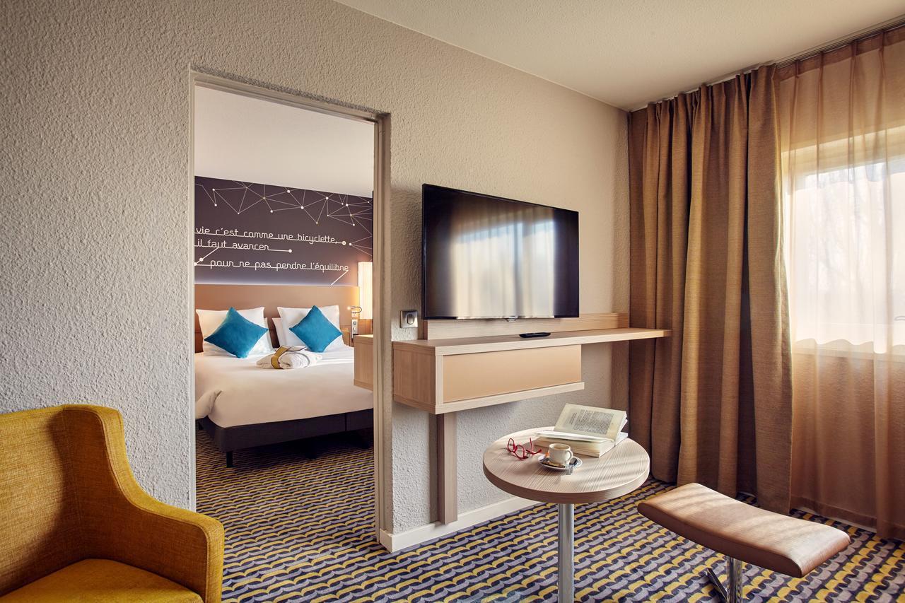 Mercure Paris Sud Les Ulis-Courtaboeuf Bagian luar foto